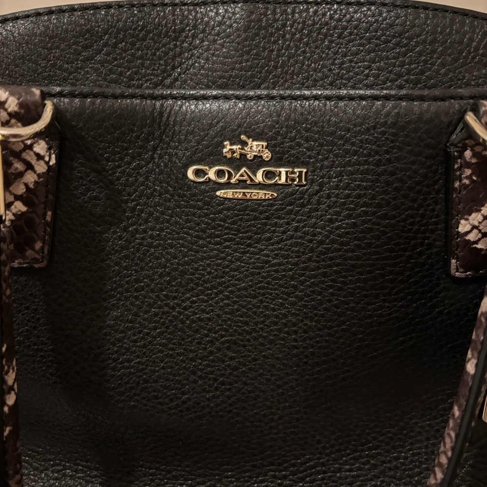 Coach Minetta Two-Tone Black and White Pebbled Leather Shoulder Bag - Picture 2 of 15